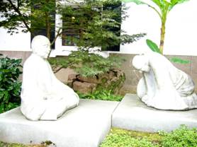 �R������ 011